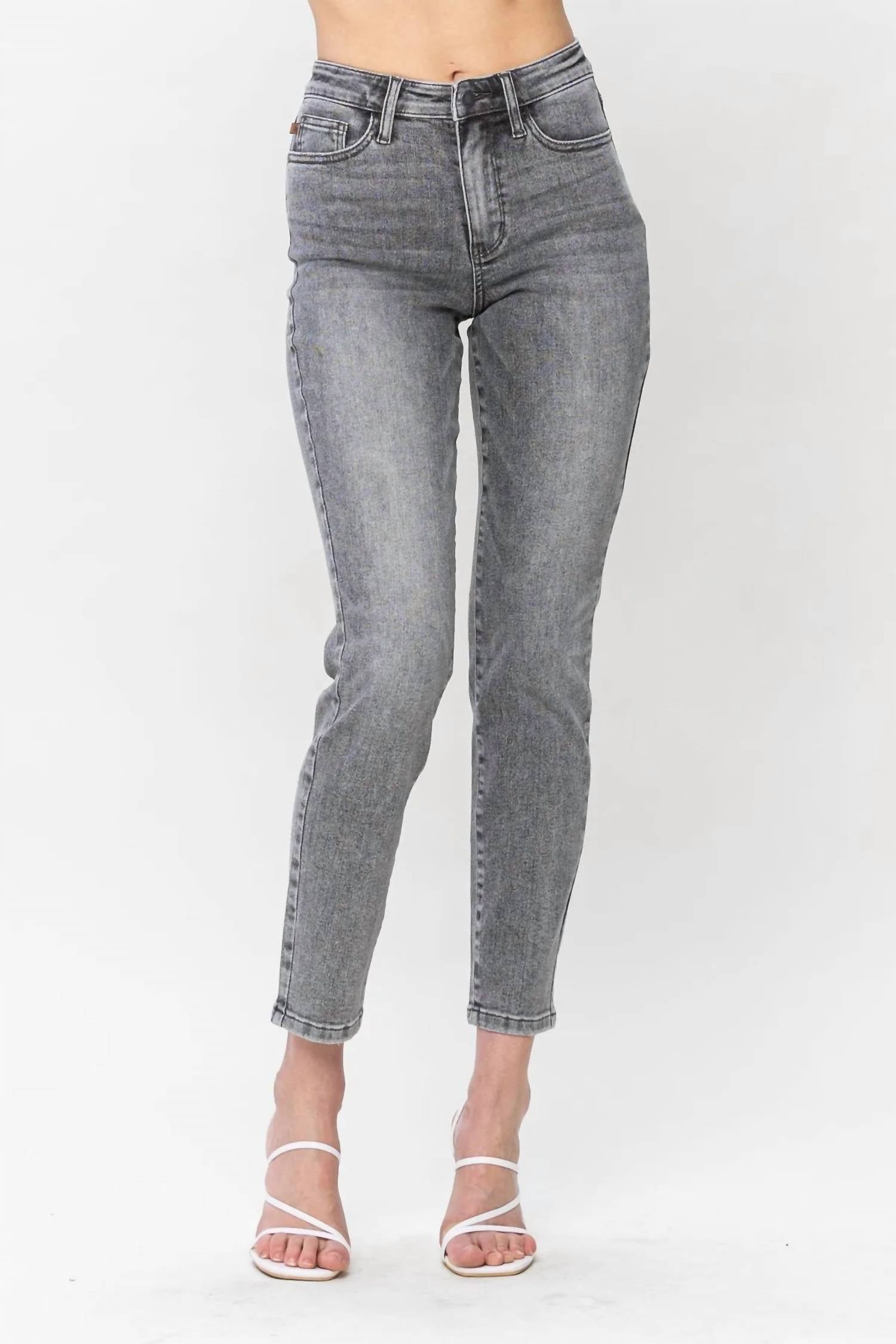 

Джинсы Slim Fit Stone Wash серого цвета Judy Blue