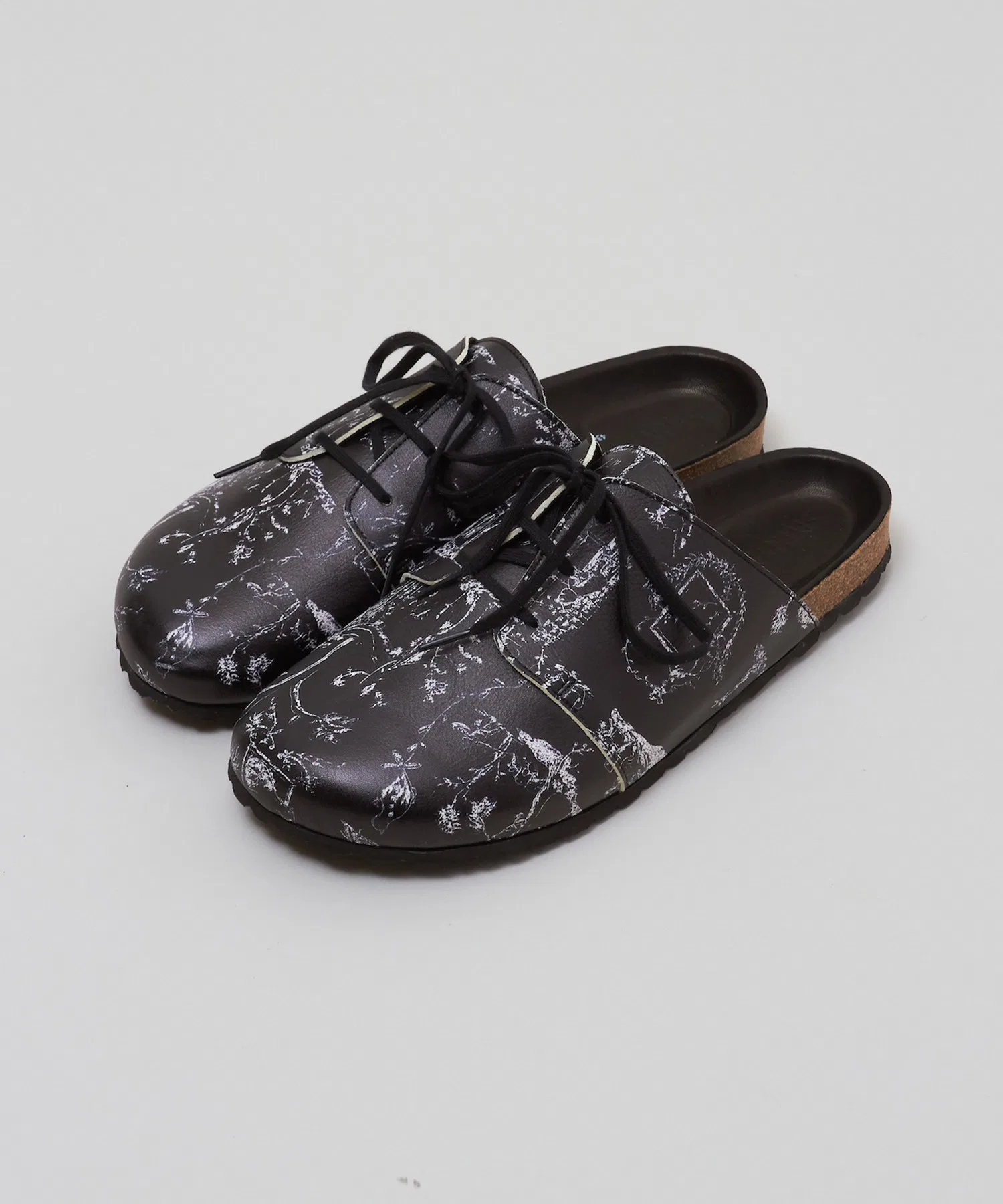 Мужские мюли SHINYAKOZUKA POSTMAN MULE WITH PRINTING