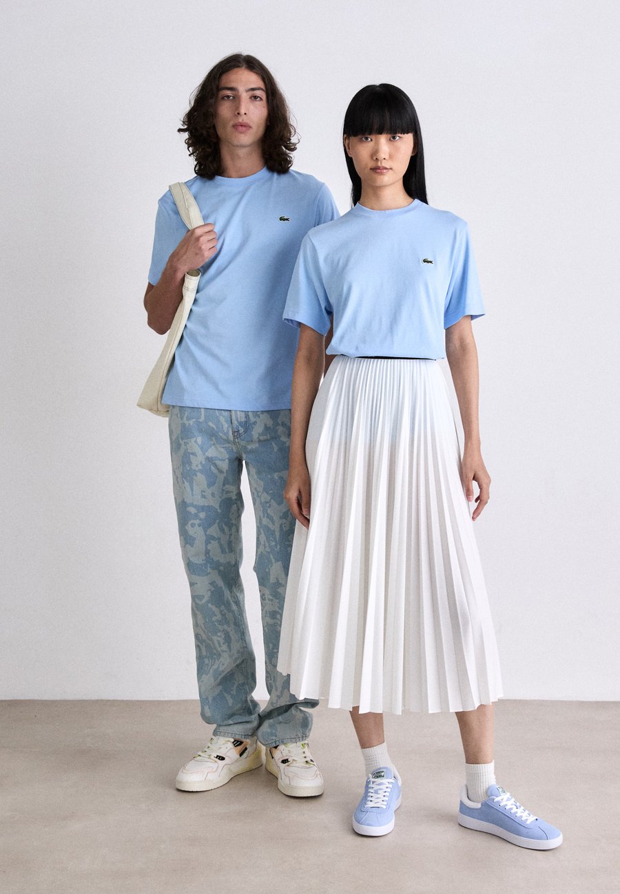 Футболка Lacoste UNISEX Light Blue, с принтом, голубая — фото 2