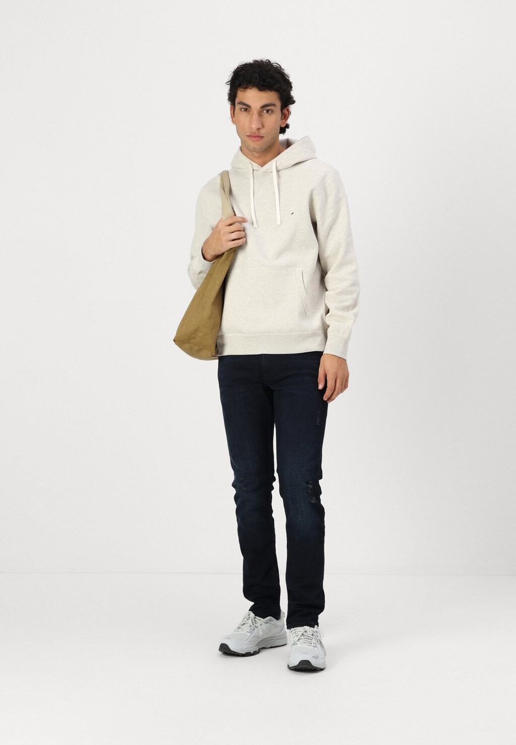 Толстовка SEASONAL HOODY Tommy Hilfiger, молочный — фото 4