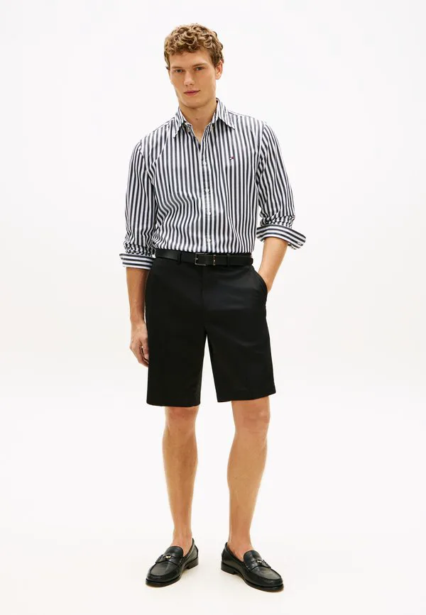 Бруклинские атласные узкие шорты-чиносы Tommy Hilfiger, Black