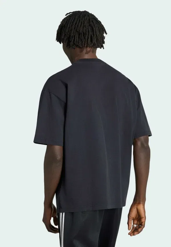 Футболка Adidas Originals Elevated gfx tee print, черный — фото 2