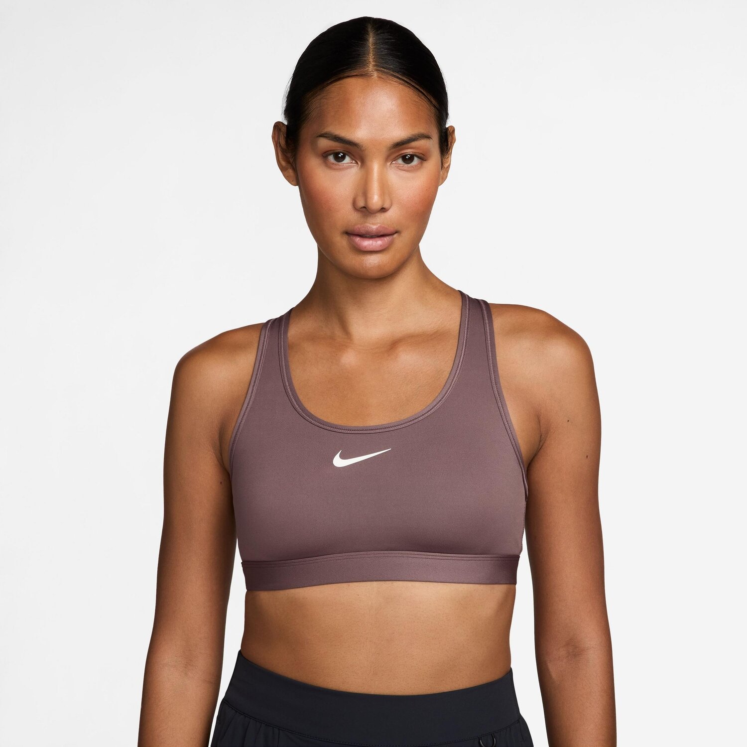 NIKE Спортивный бюстгальтер-бралетт 'SWOOSH' в темно-красном цвете — фото 3