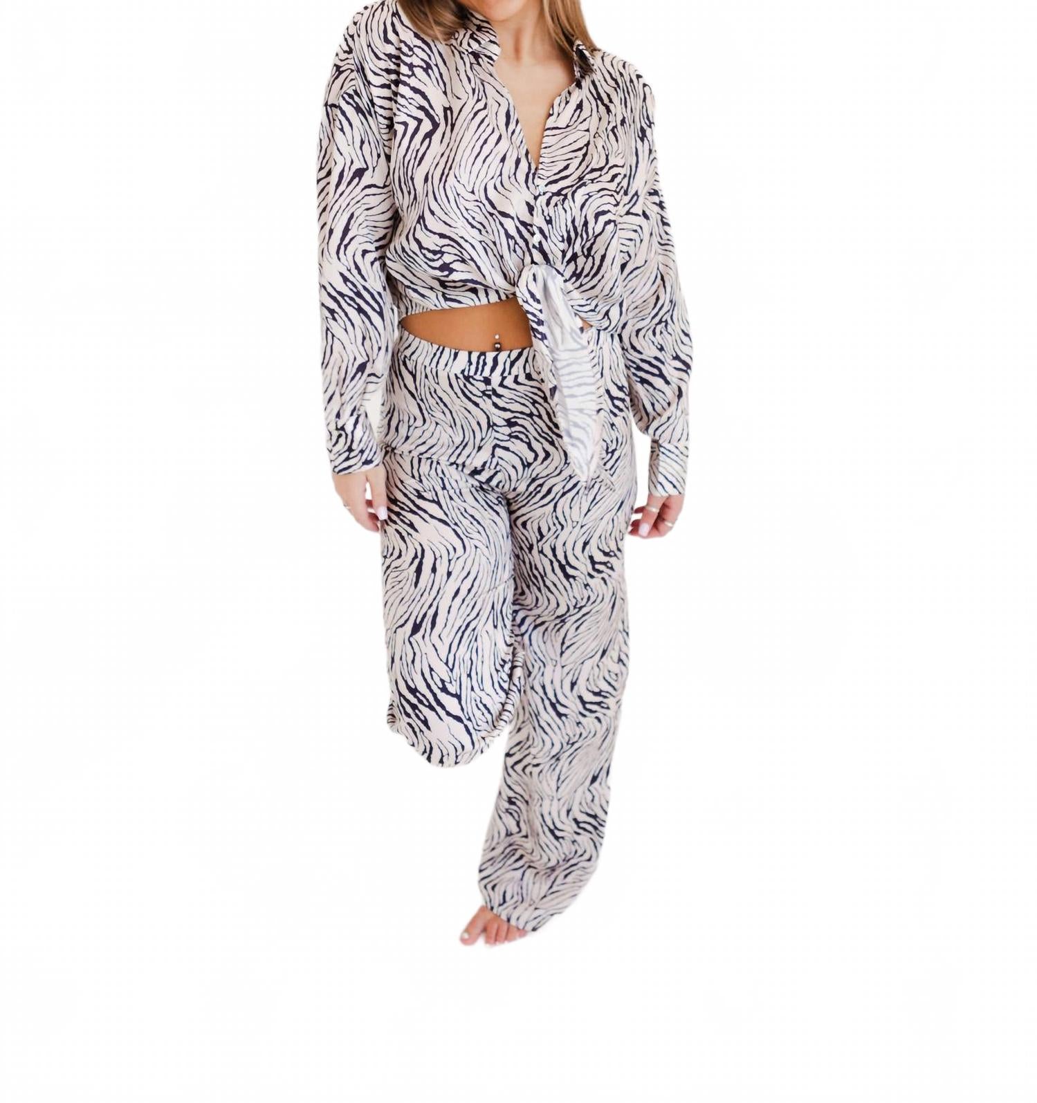 

Женские атласные брюки Rue в белом цвете Wildflower