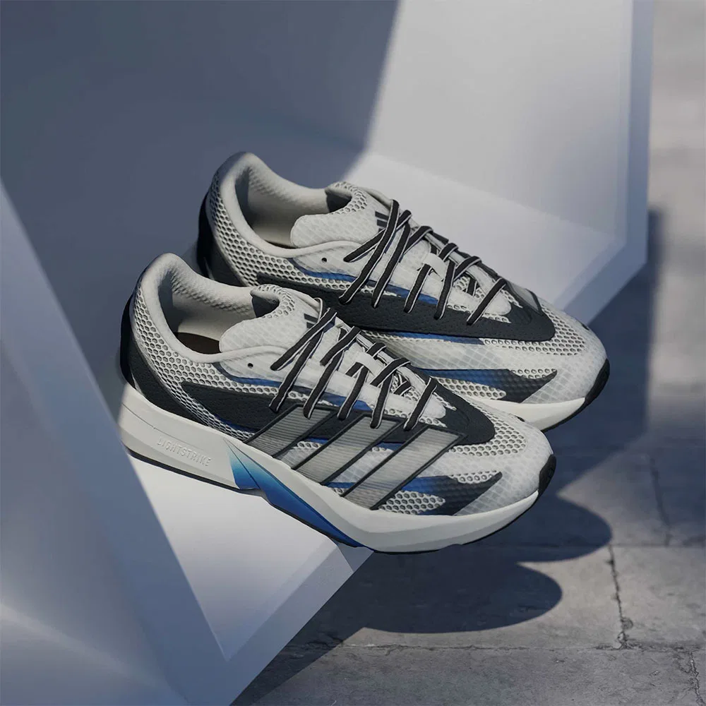 Мужские кроссовки Lightblaze белые с синим от Adidas