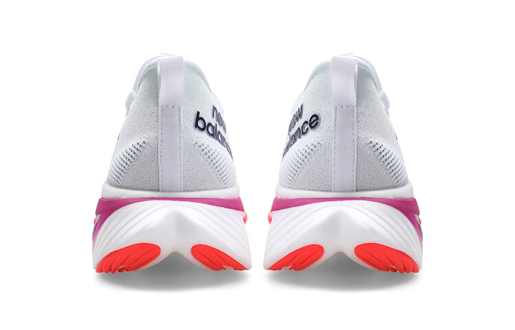 Кроссовки New Balance NB FuelCell Series Женские