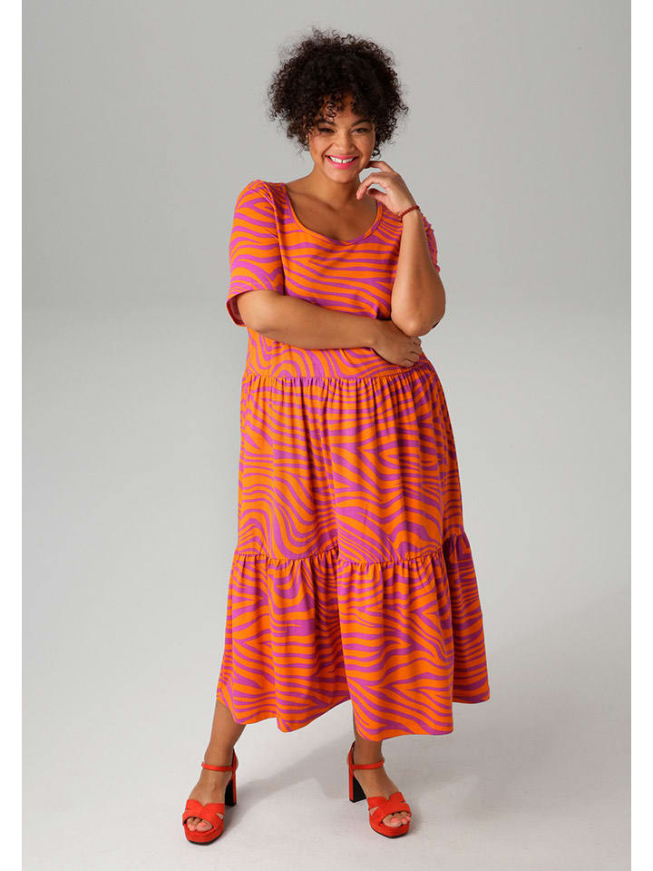 

Длинное платье Aniston