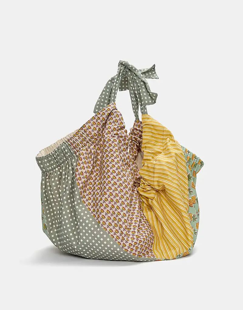 

Сумка-шоппер Pull&Bear большого размера зеленого цвета с принтом