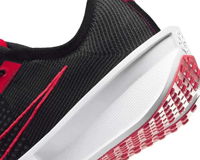 Мужские кроссовки Nike Interact Run для фитнеса и тренировок, черный/красный/белый — фото 2