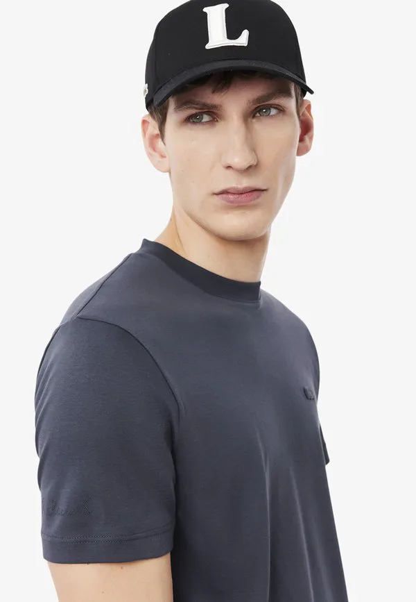 Футболка мужская Lacoste базовая, однотонная, Gris Fonce — фото 4