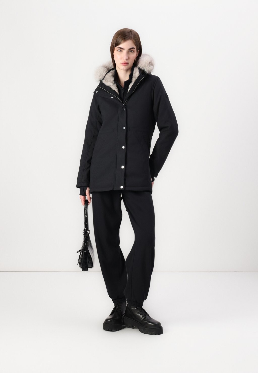 

Парка LINED EMEA Hollister Co., черный