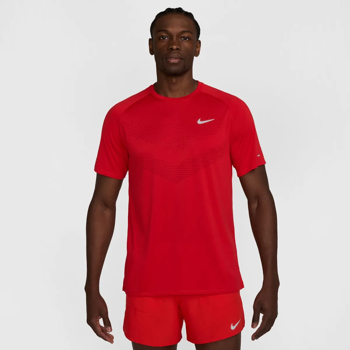 

Мужская футболка Nike Stride, красный