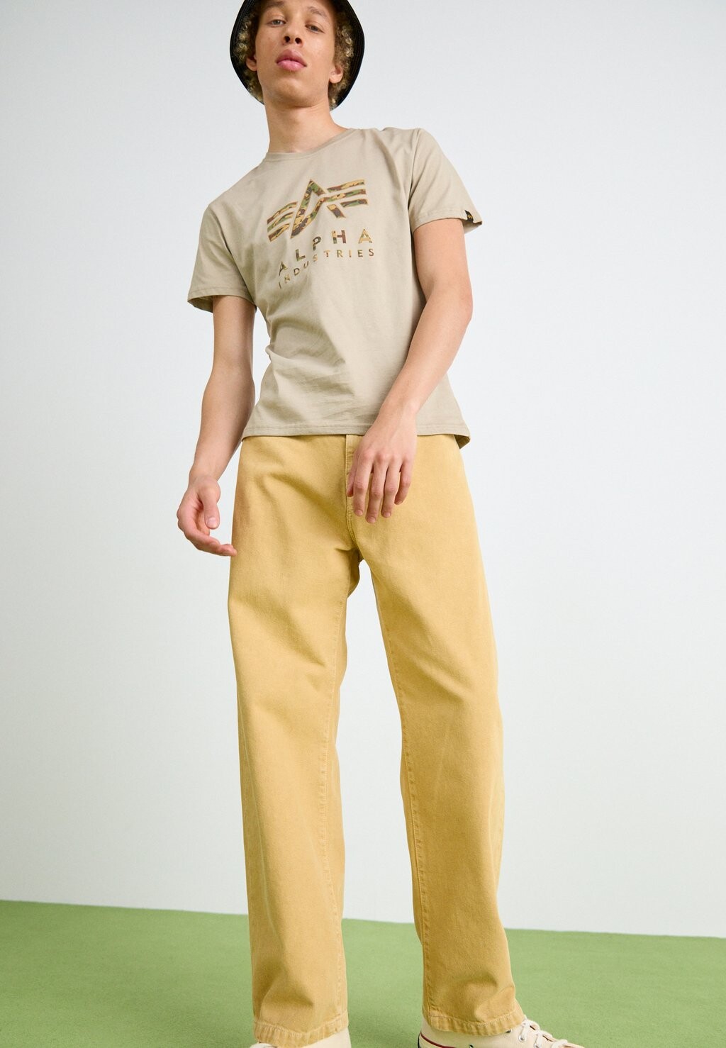 

Джинсы свободного кроя Landon Pant Carhartt WIP, Бурбон