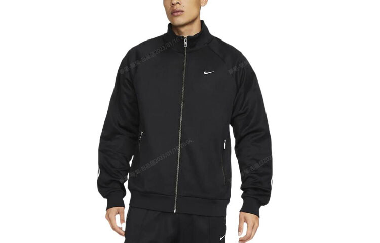 

Мужская куртка Nike, цвет Black