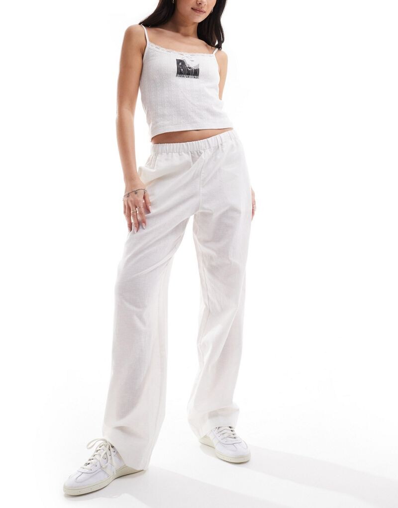

Белые широкие брюки из льняного микса Monki