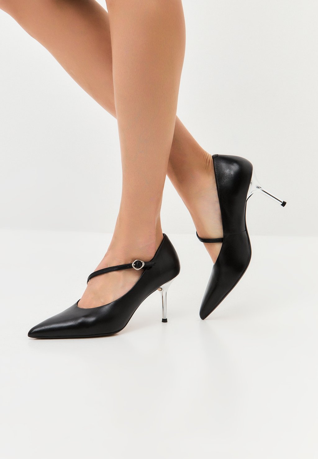 Туфли POINTED TOE Cesare Gaspari, черный