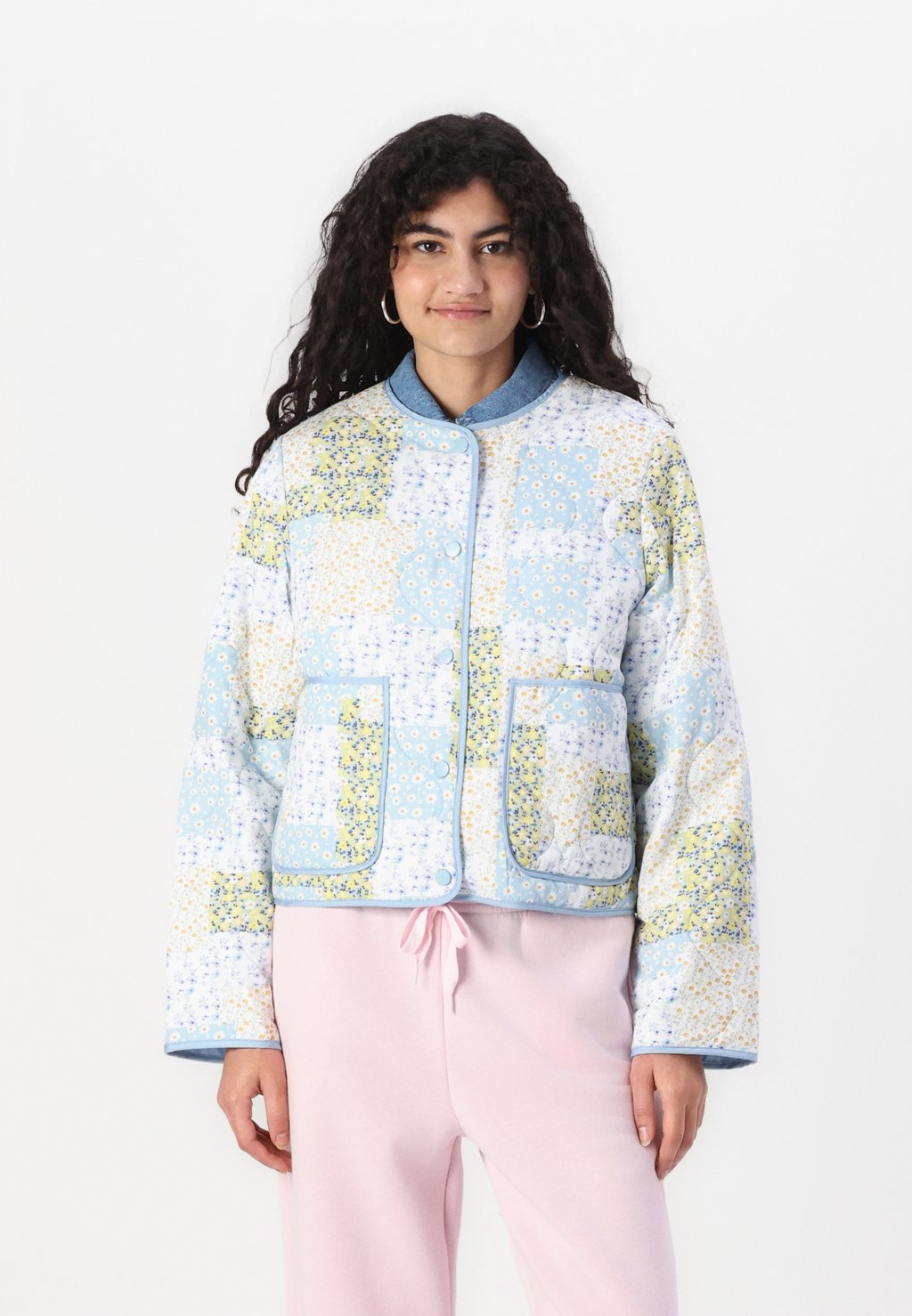 

Легкая куртка ONLELVIRA JACKET ONLY, светло-голубой