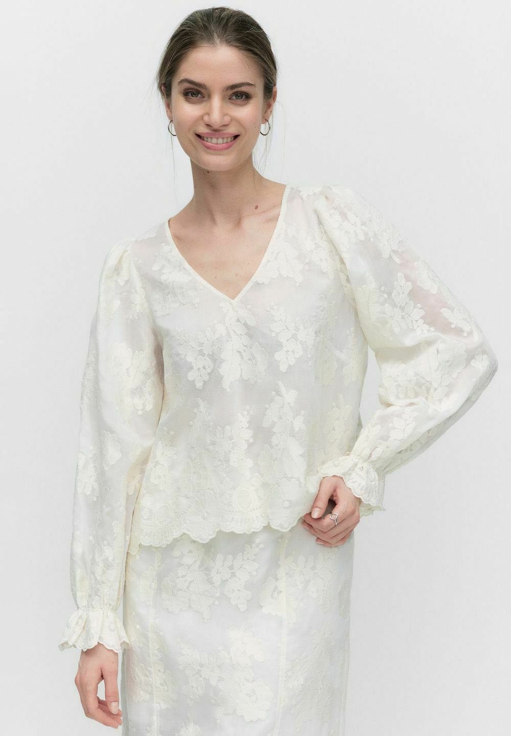 

Блуза EMMY STRUCTURE V NECK BLOUSE Dobber, белый