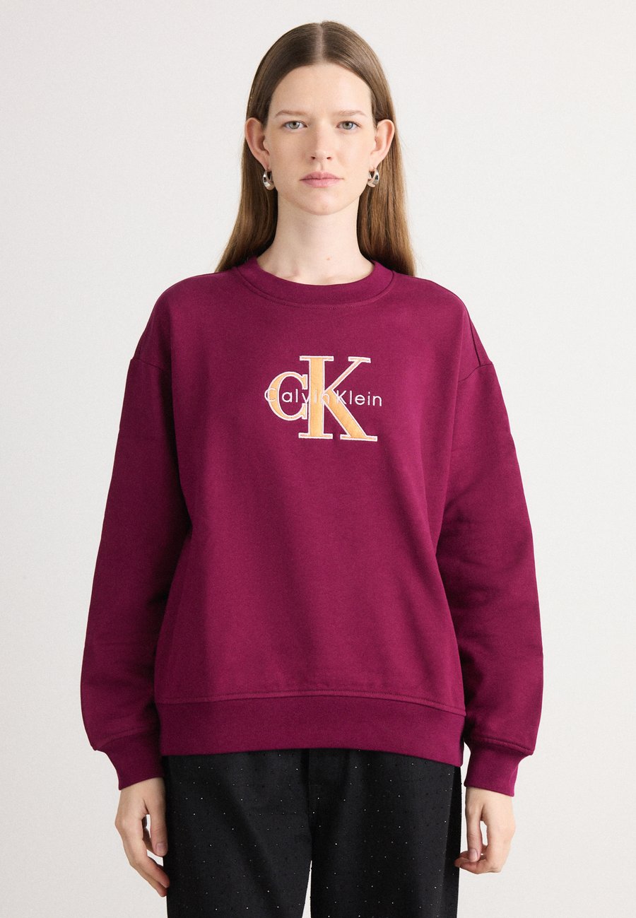 

Толстовка Calvin Klein Jeans MONOLOGO FRENCH, Berry Glaze/Bordeaux