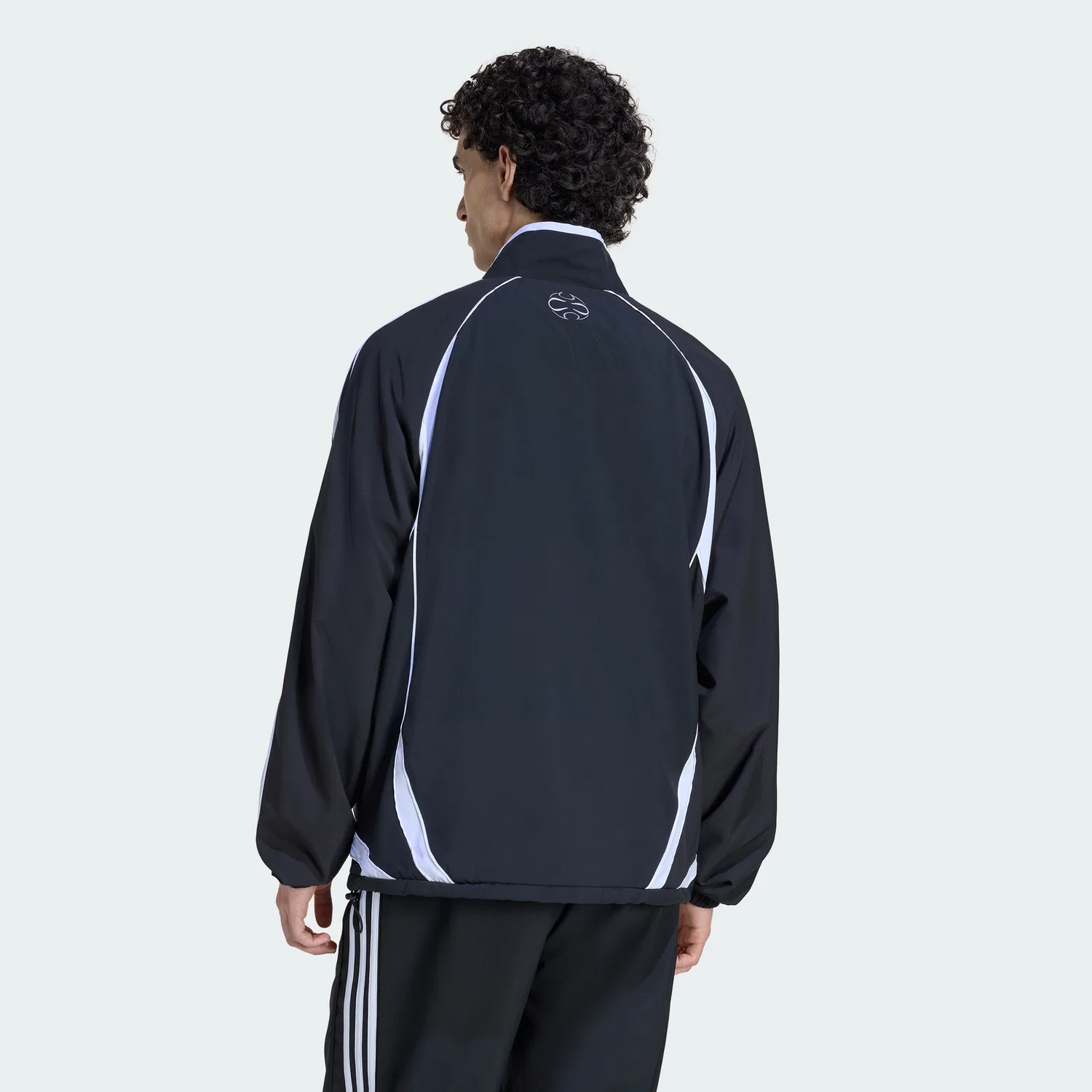 Мужская чёрная олимпийка Teamgeist Adicolor от Adidas — фото 2