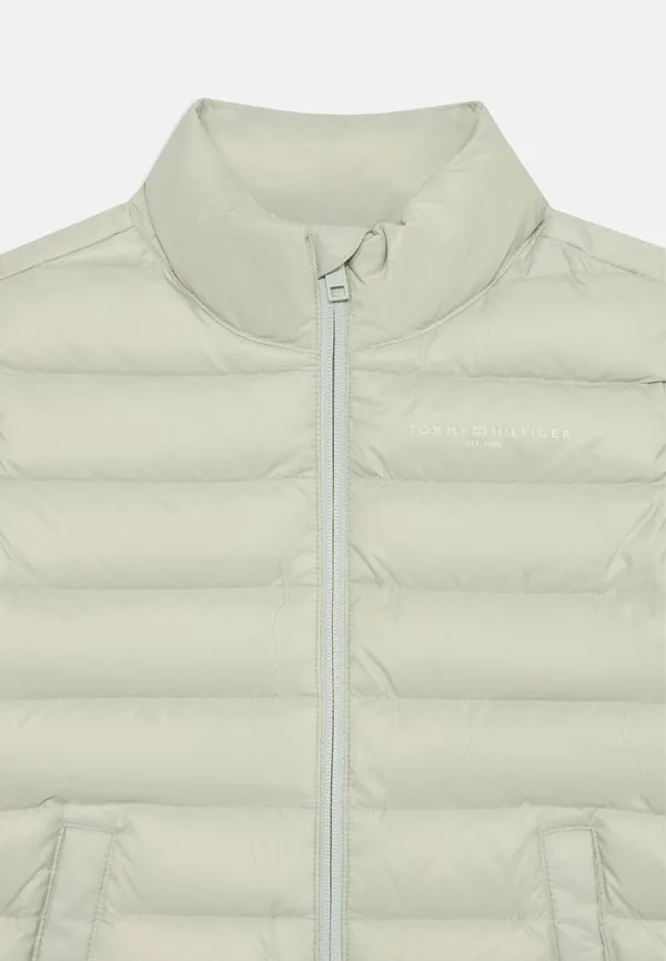 Незаменимая легкая куртка унисекс Tommy Hilfiger, Misty Sage — фото 4