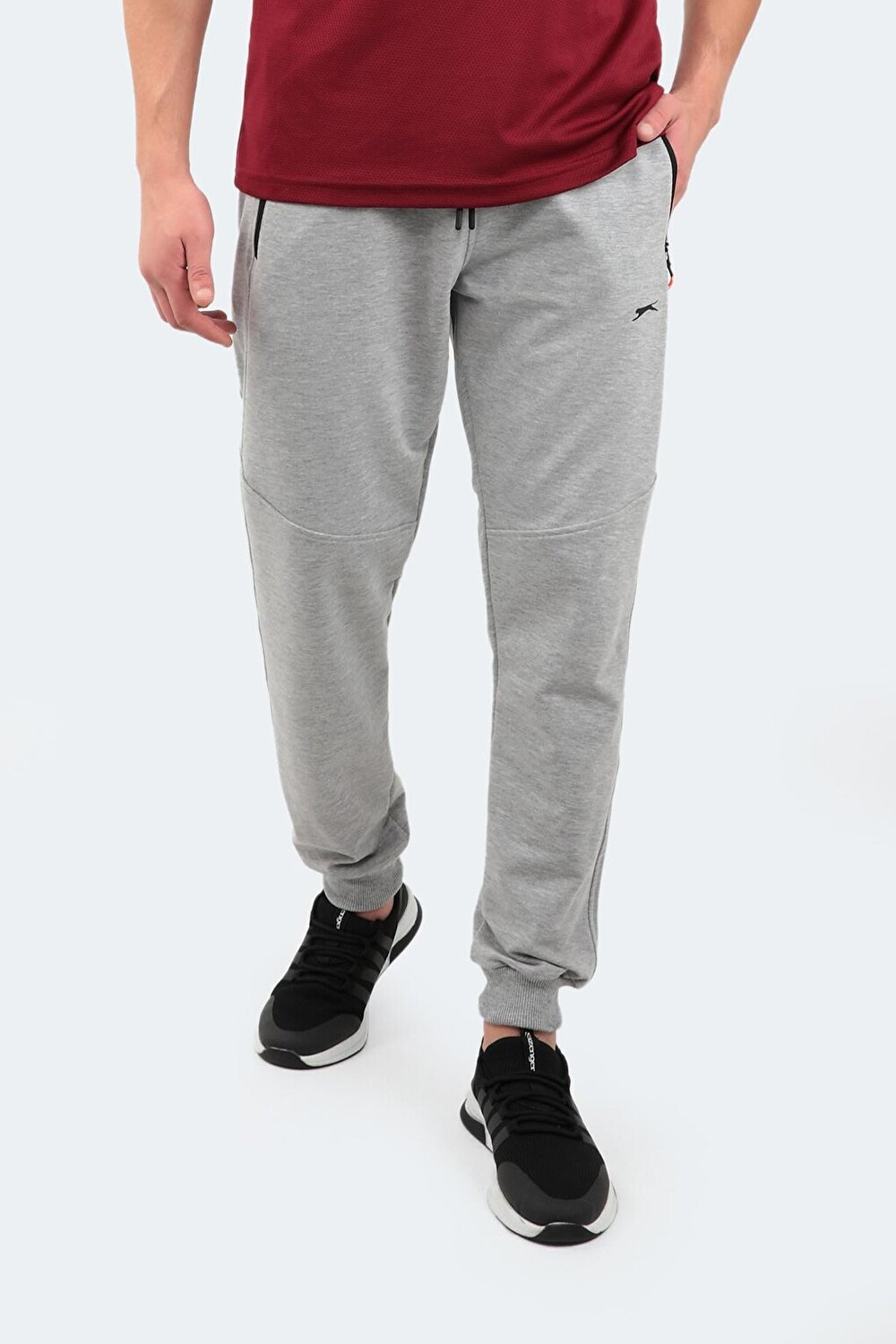 

Мужские спортивные штаны YARD серые SLAZENGER