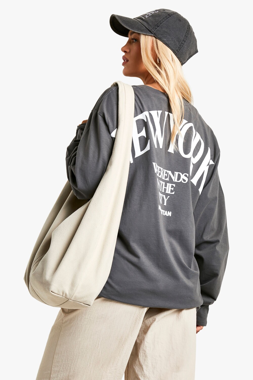 

Футболка Boohoo New York Weekends с длинным рукавом, темно-серый