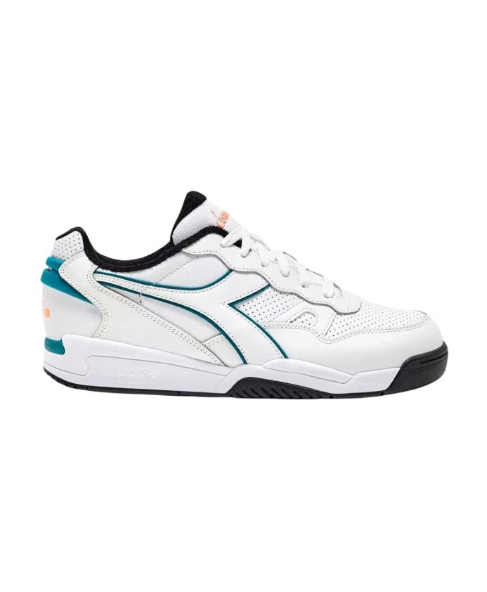 

Победитель в носке: белые кожаные теннисные кроссовки Diadora, белый