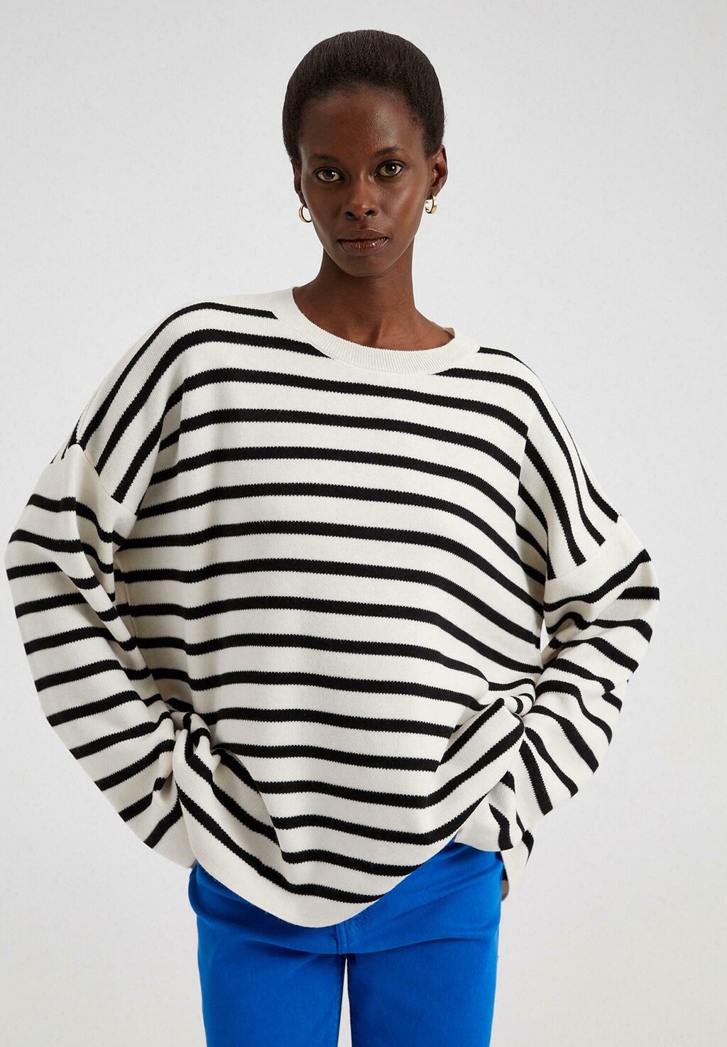 

Вязаный свитер STRIPED Touché Privé, цвет black