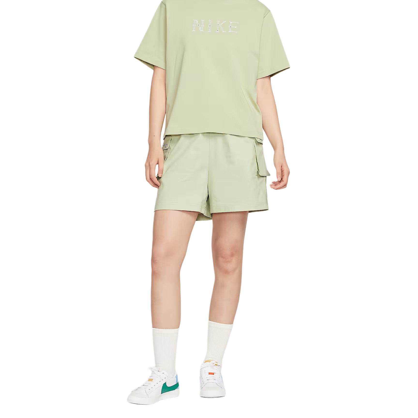 

Спортивные шорты Casual Women's Nike, светло-оливковый