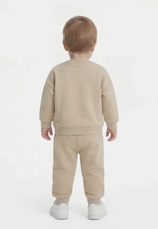 Толстовка детская Adidas Originals Crew Jog Set Infant, цвет хаки — фото 2
