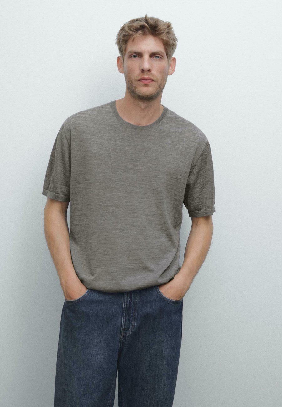 

Футболка Massimo Dutti FINE SHORT SLEEVE WITH CREW NECK, Grey