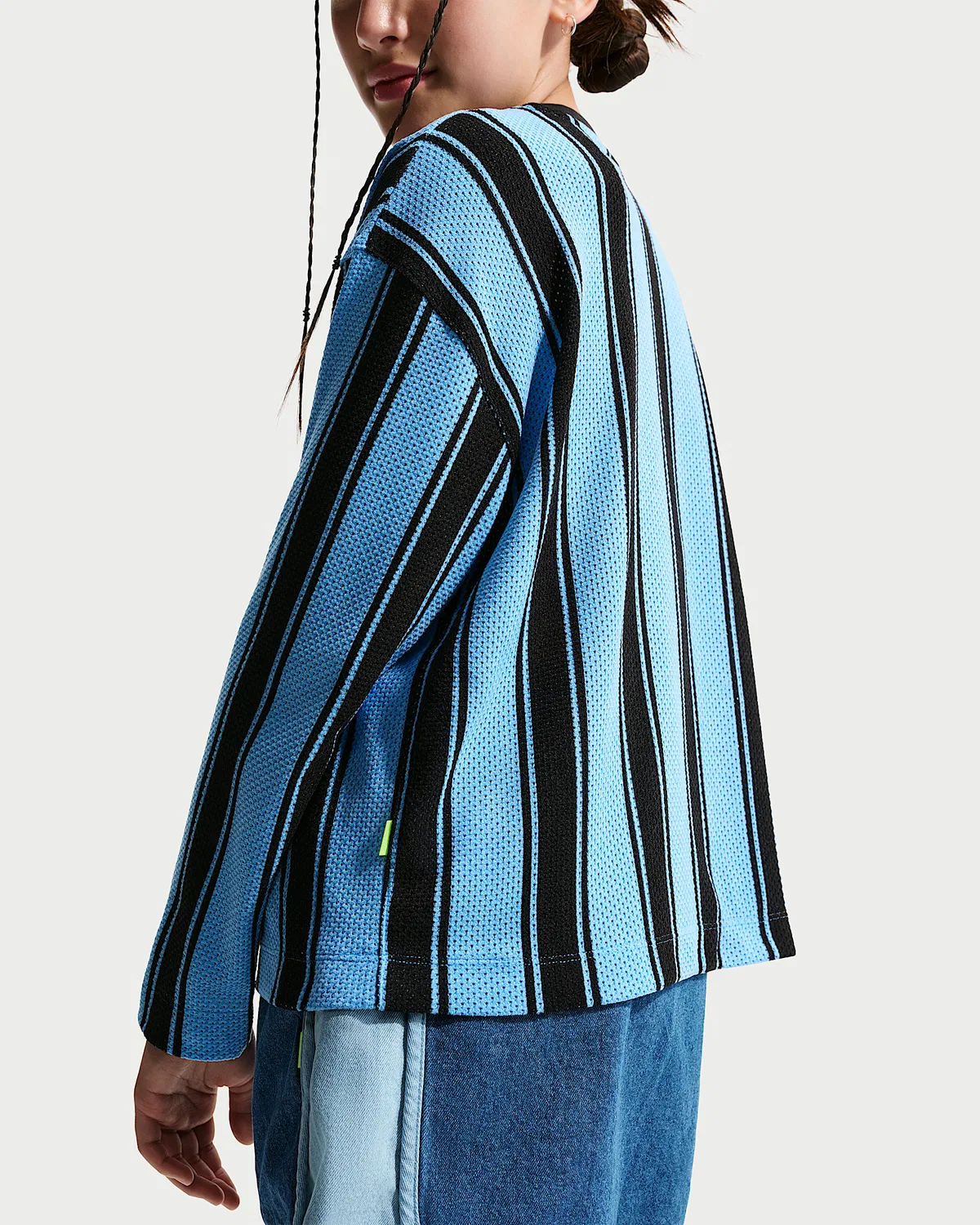 Детская длинная футболка из сетки Nike Sportswear Collection, University Blue/Black/Black — фото 4