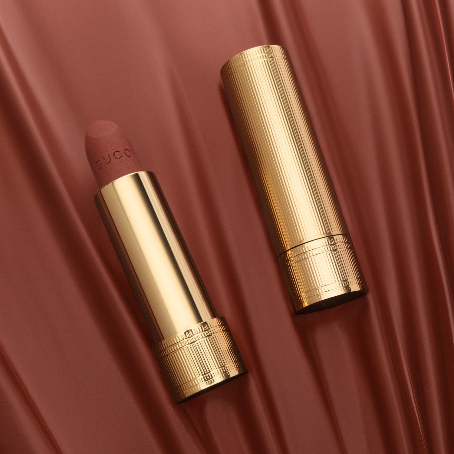 Помада для губ gucci beauty rouge à lèvres mat Gucci, 120 - sonja, вес 3.5 гр. — фото 4
