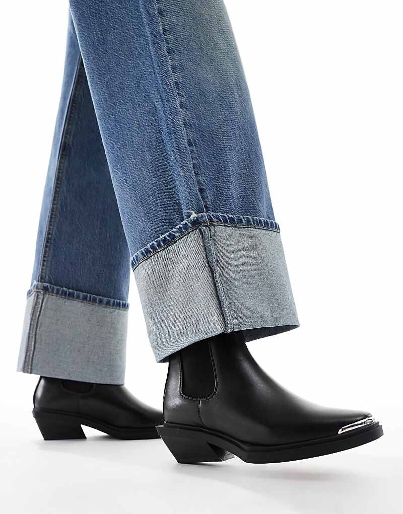 

ASOS DESIGN – Aruba – Черные ковбойские сапоги на плоской подошве с отрезанным носком