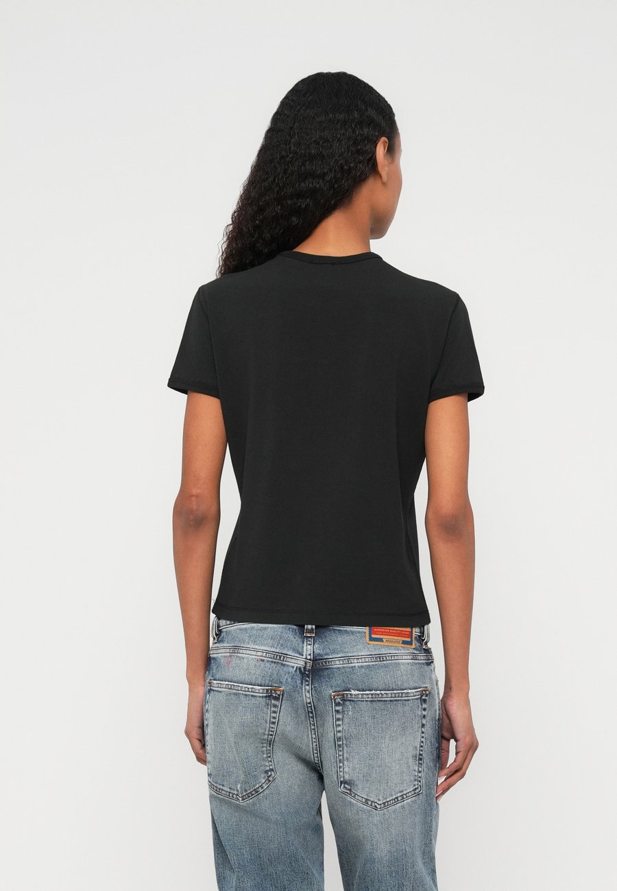 Футболка Diesel Basic T-shirt, Black — фото 3