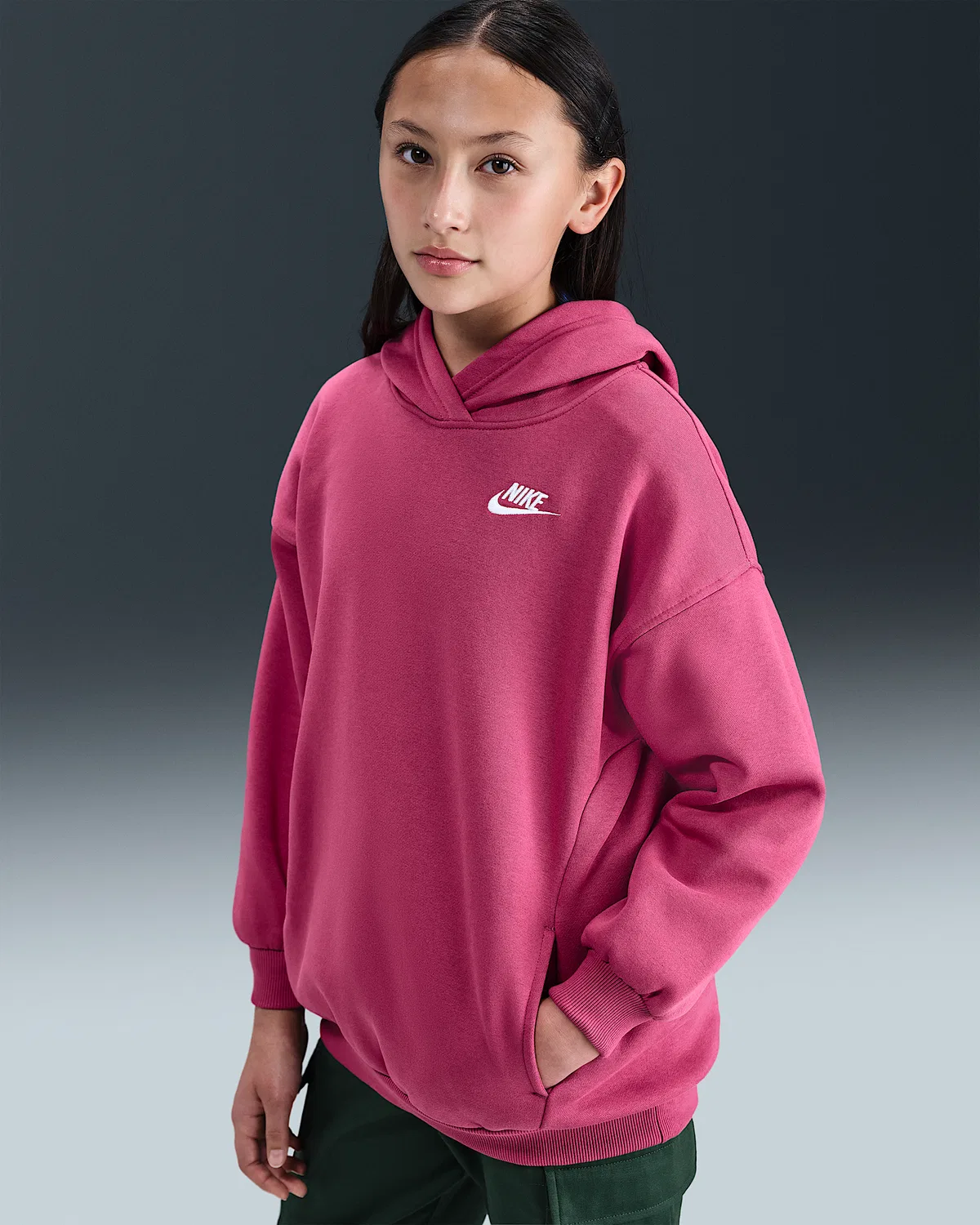 Детский оверсайз худи Nike Sportswear Club Fleece, Sweet Beet/Sweet Beet/White — фото 2