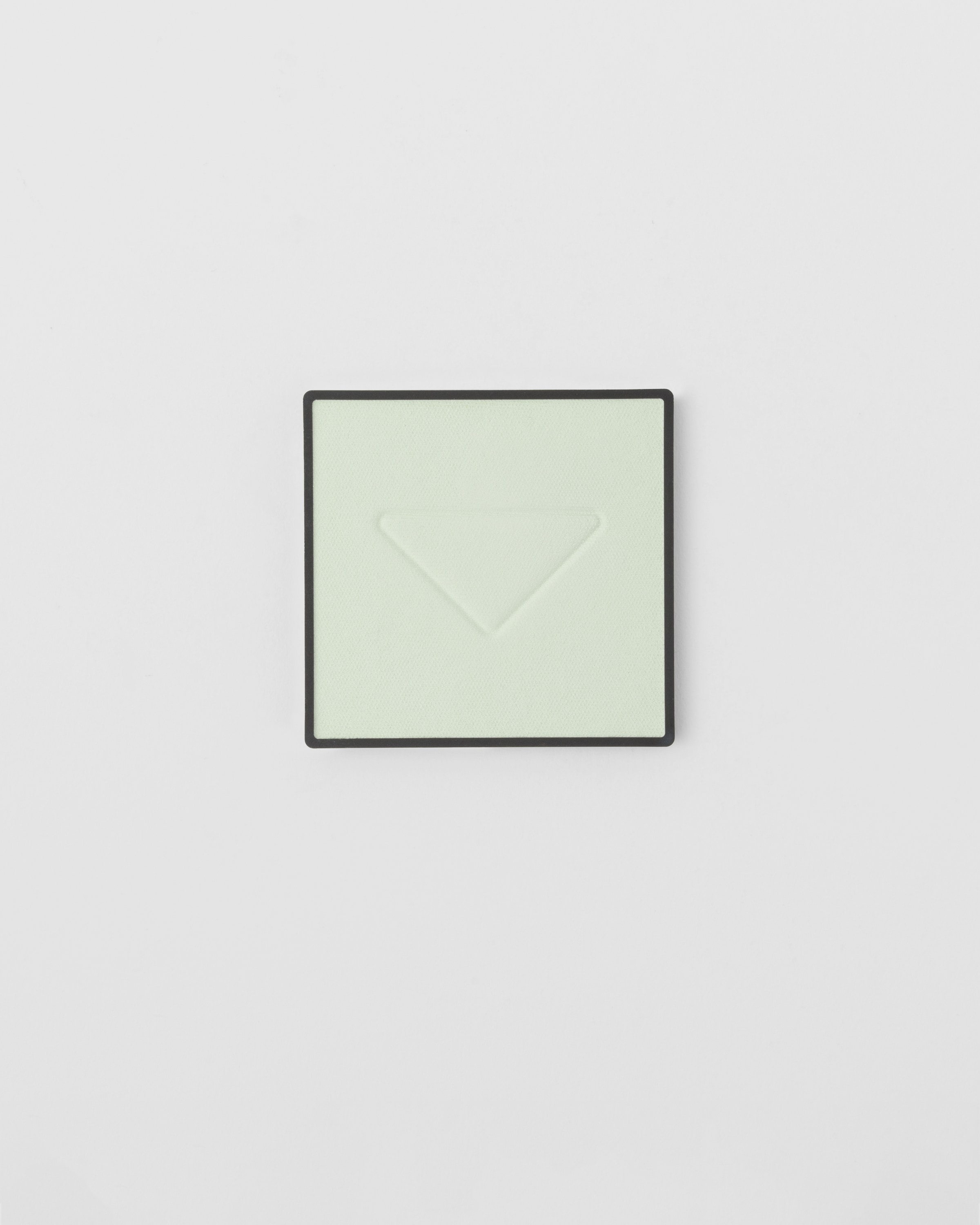 

Сменный блок выравнивающей фиксирующей пудры Prada Reset, зеленый