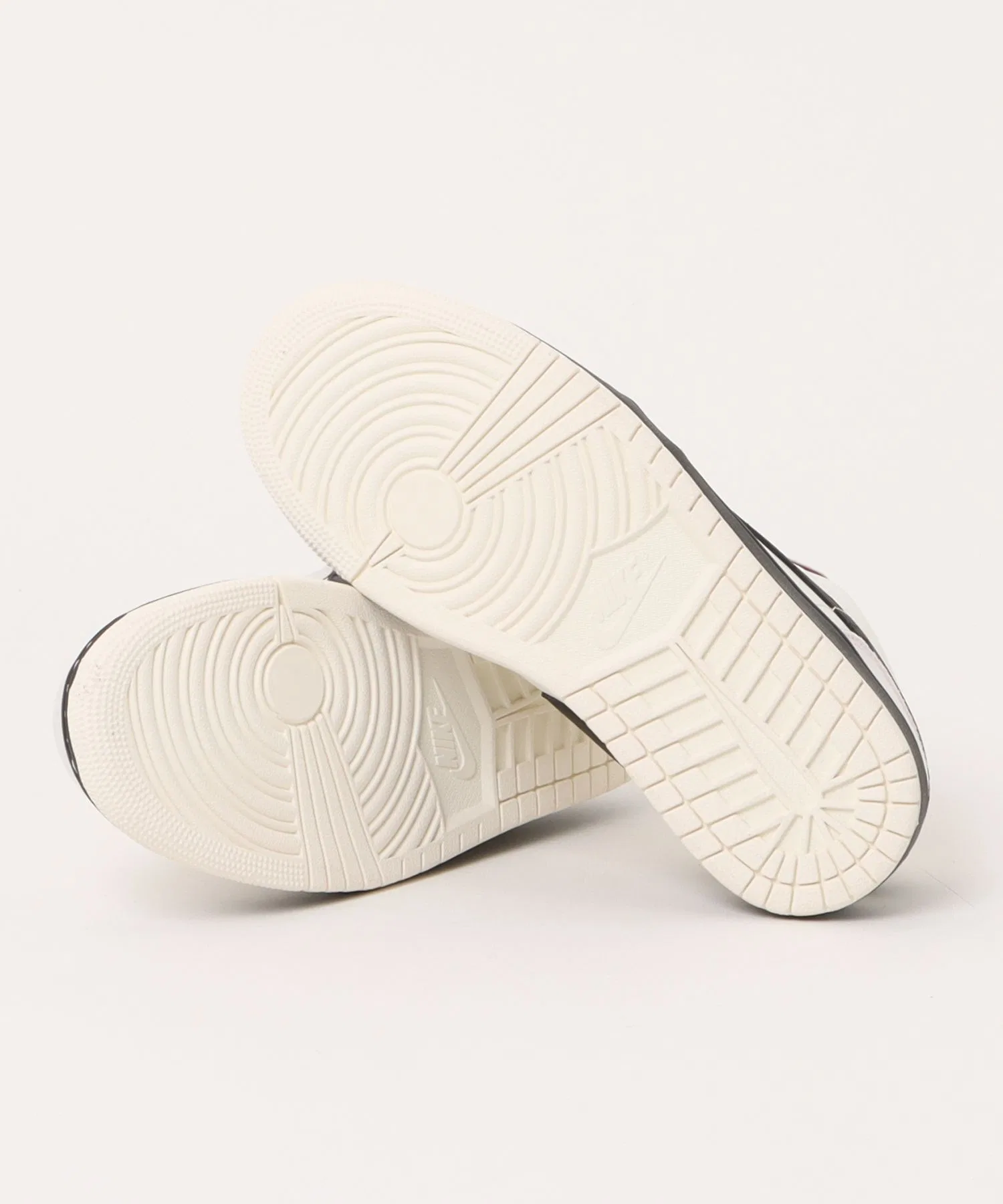 Мужские кроссовки JORDAN BRAND AIR JORDAN 1 LOW SE — фото 3