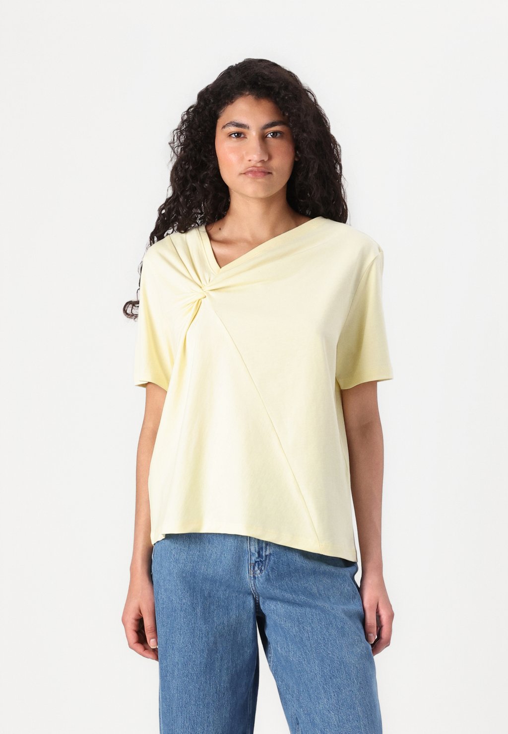 

Базовая футболка SLFMILA TWISTED TEE Selected Femme, светло-желтый