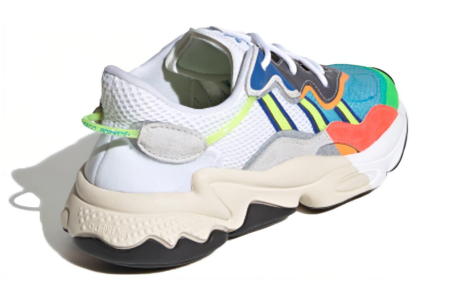 Adidas originals Ozweego Kids Lifestyle кроссовки GS — фото 4
