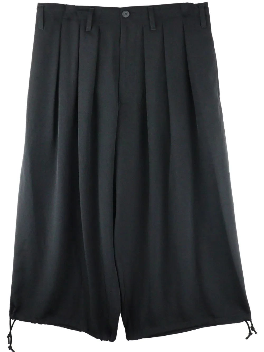 

Плиссированные шорты с заниженным шаговым швом Yohji Yamamoto, черный
