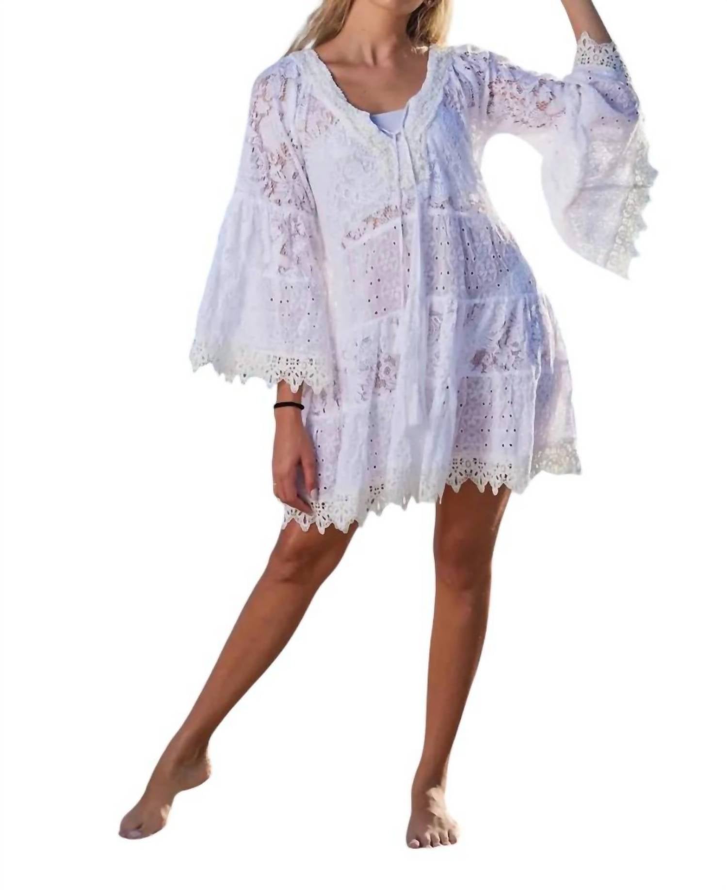 

Летнее кружевное платье-накидка Ximena в белом цвете Ranee’s