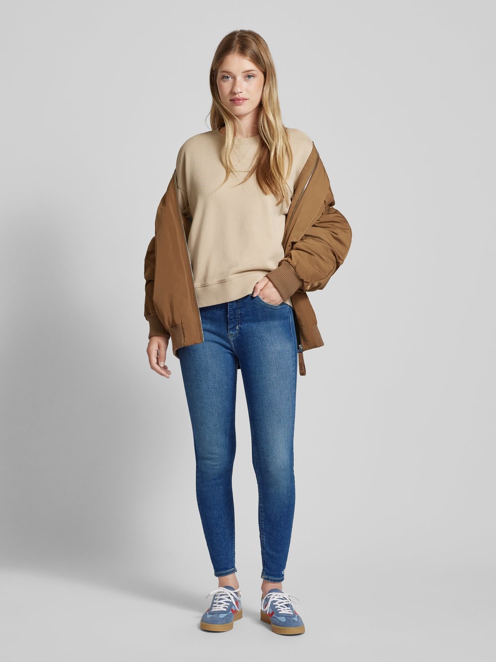 

Джинсы суперскинни с 5-карманным дизайном Calvin Klein Jeans