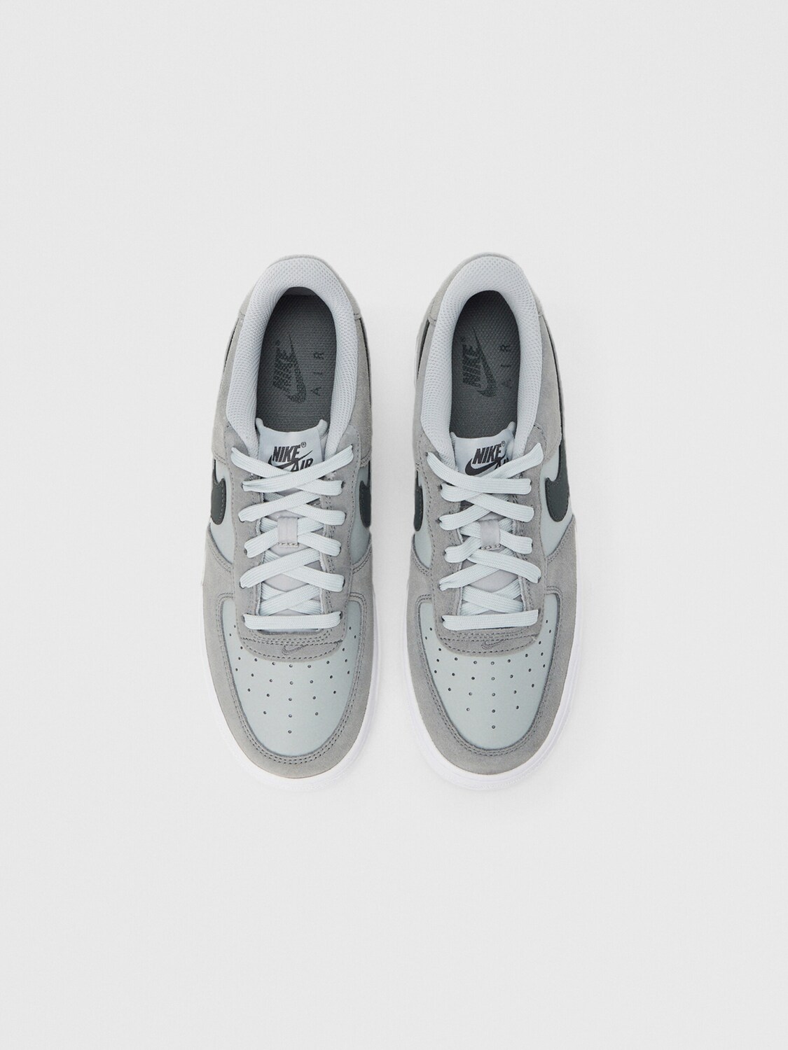 Nike Sportswear Кроссовки 'Air Force 1 Essential+' в цвете Grey, Light Grey — фото 3