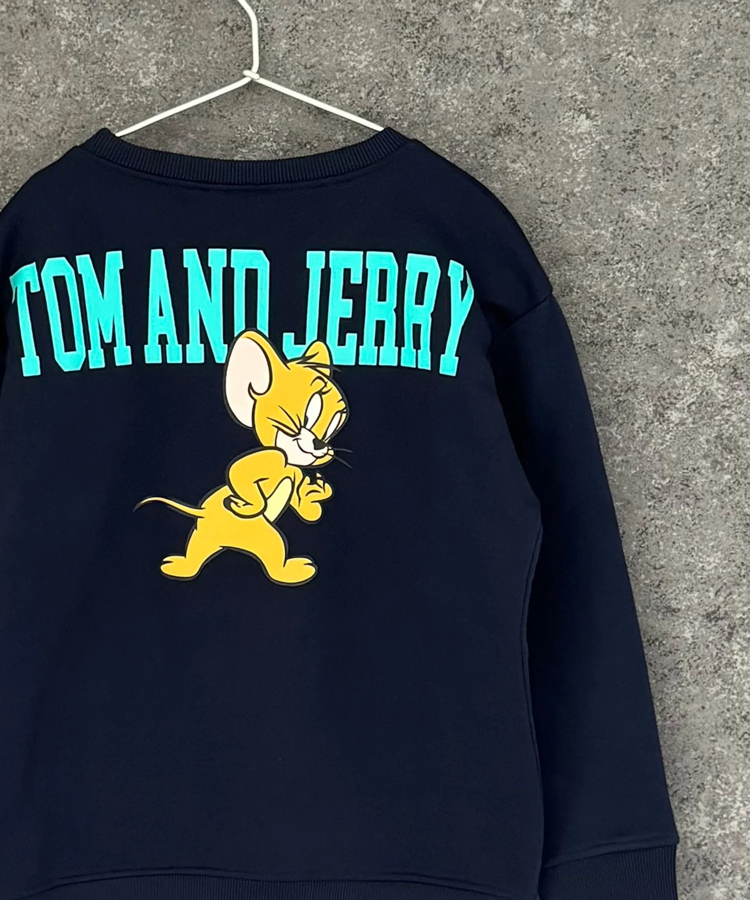 【TOM&JERRY】 Мягкая подкладка из хлопка, не образует катышков, принт на спине, БОЛЬШАЯ толстовка