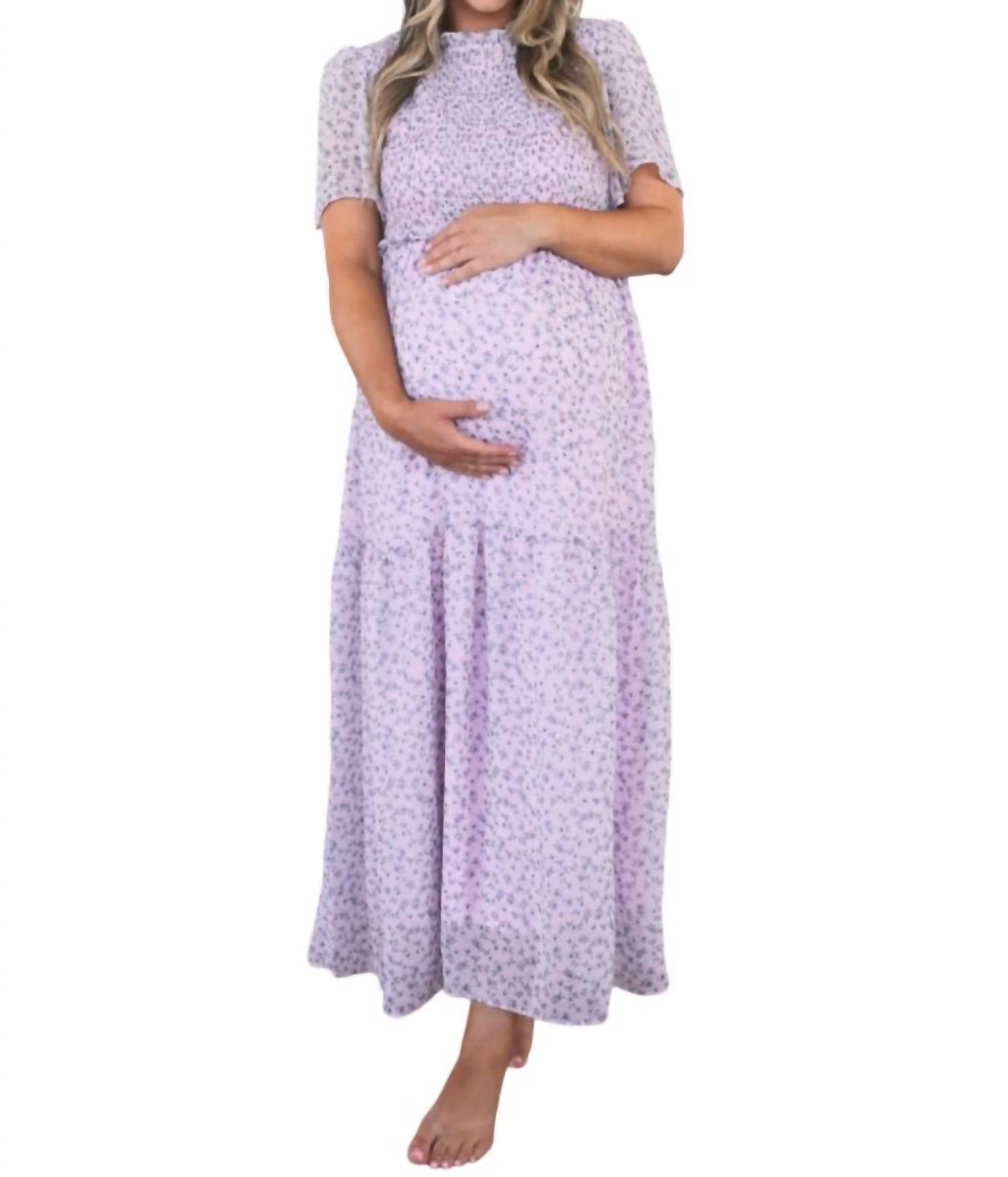 

Платье из шифона с цветочным принтом и сборками в сиреневом цвете Liv Maternity