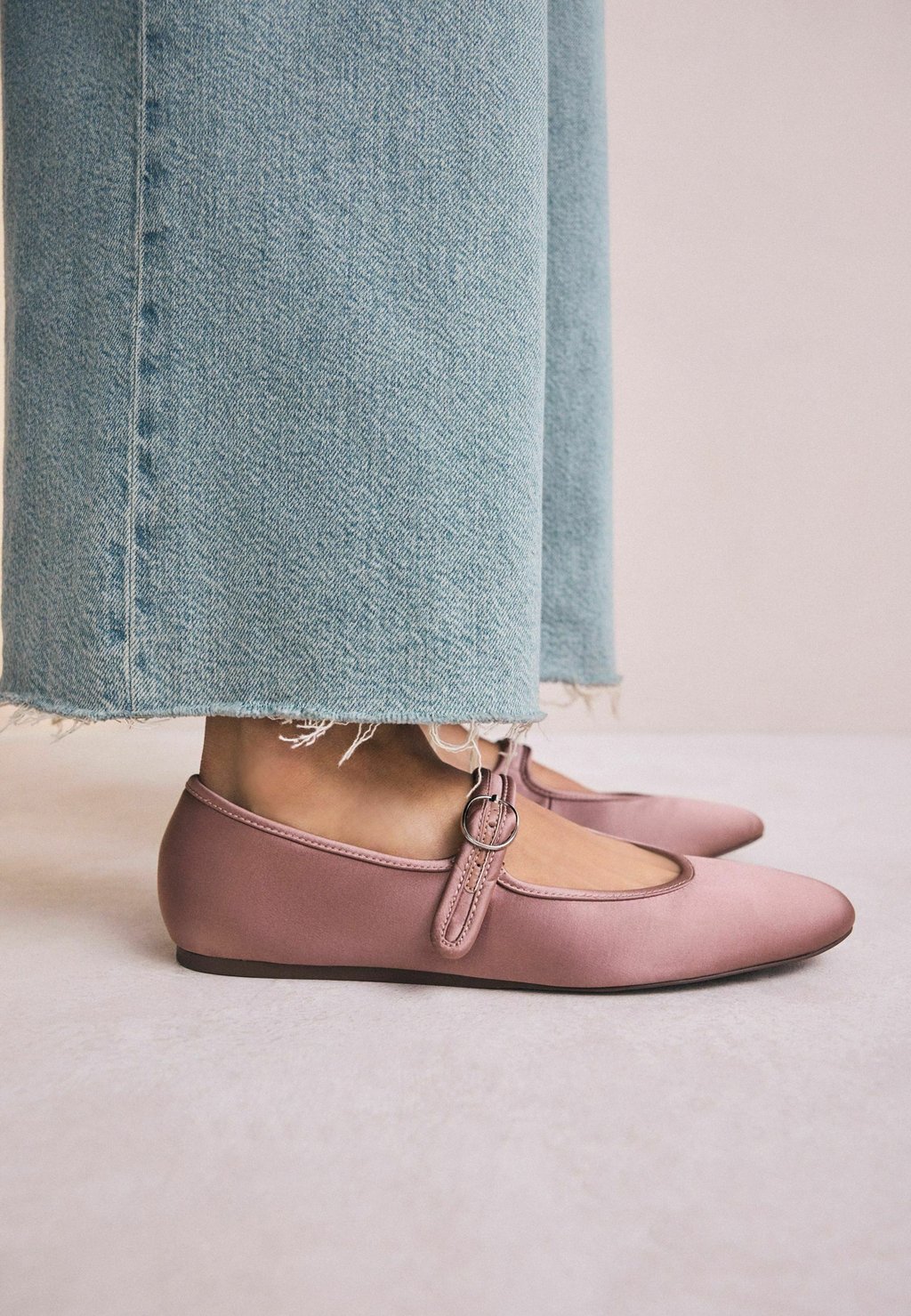 Балетки с ремешком на щиколотке REGULAR FIT - FOREVER COMFORT ROUND TOE BUCKLE DETAIL MARY JANE Next, цвет Mottled Pink — фото 3