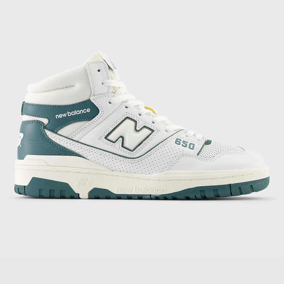 

Кроссовки мужские повседневные New Balance 650, белый/бензиновый синий