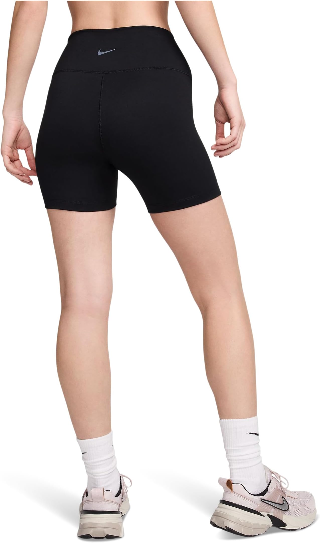 Шорты Nike One High-Waisted 5" Biker Shorts, черный — фото 2
